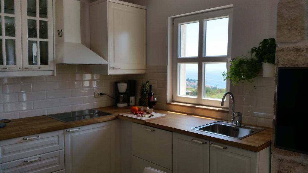 Apartments Lolita Bol Extérieur photo
